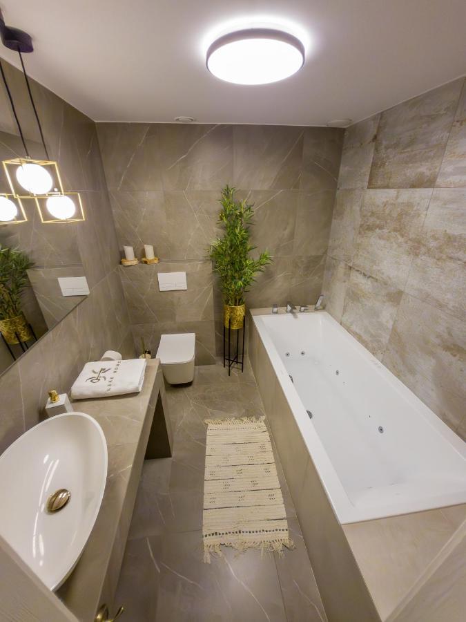 Like Home 2 Sauna,Jacuzzi & Spa Świdnica Exteriér fotografie