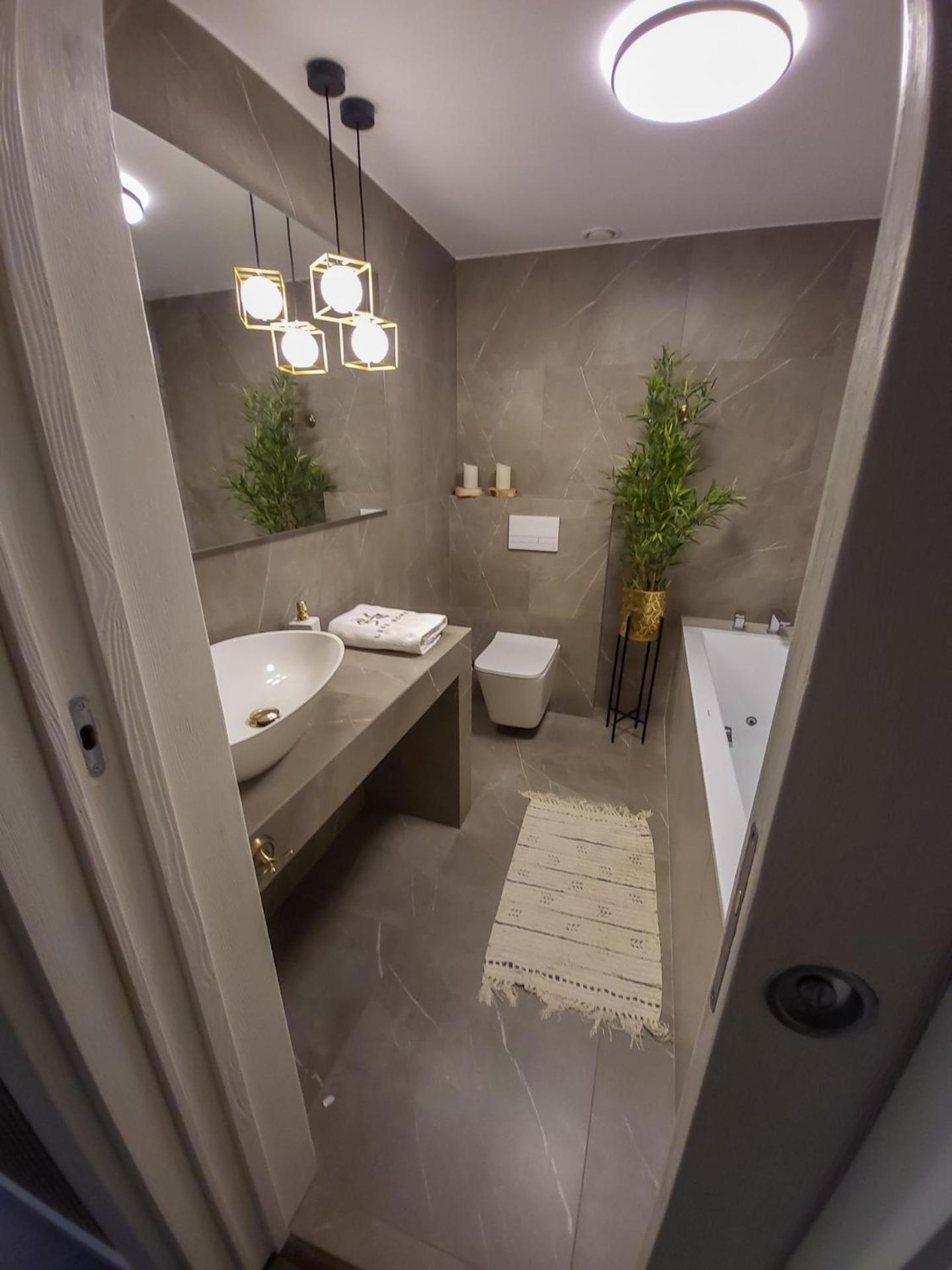 Like Home 2 Sauna,Jacuzzi & Spa Świdnica Exteriér fotografie